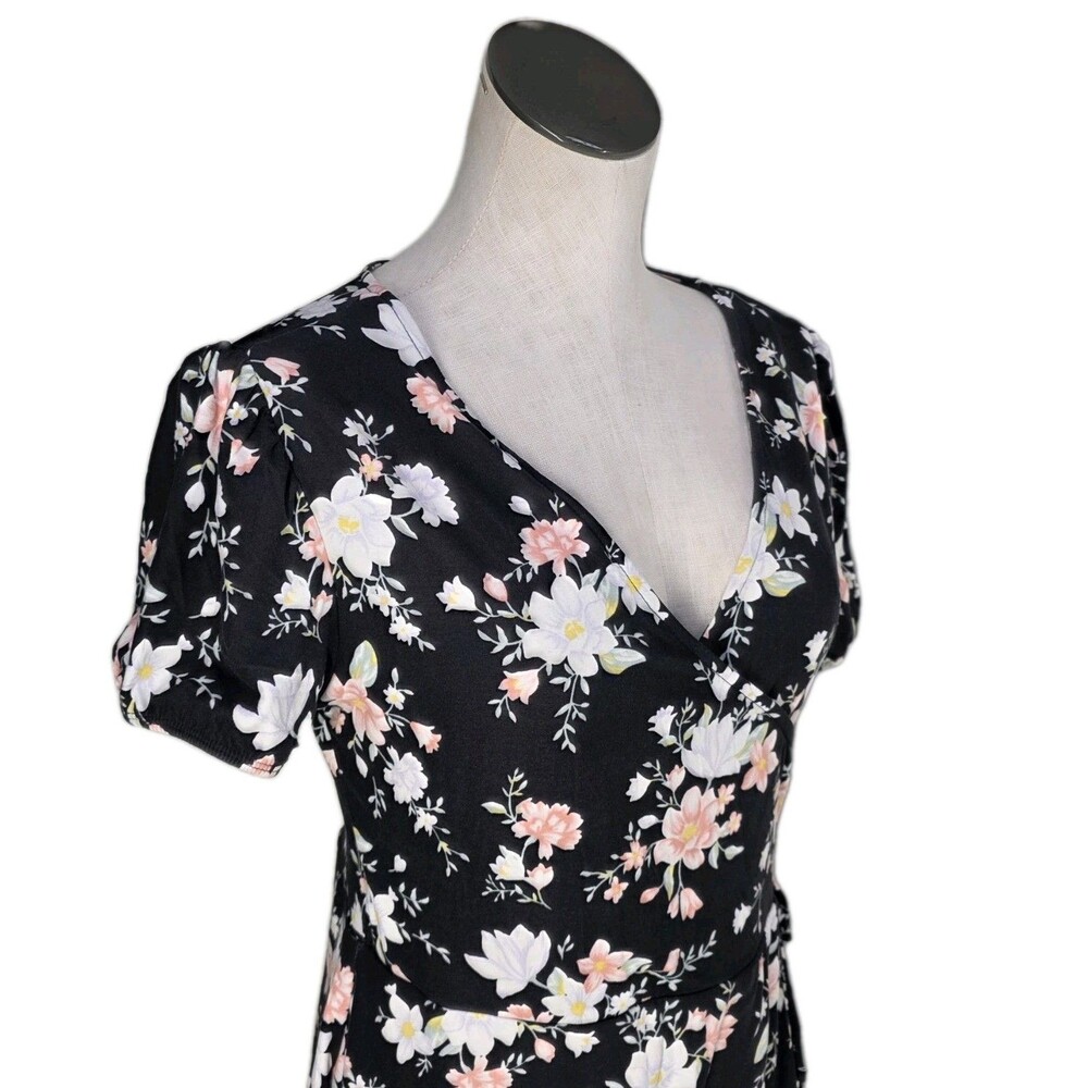 No Boundaries Floral Knit Faux Wrap Mini Dress Stretchy Size Junior M / Adult S